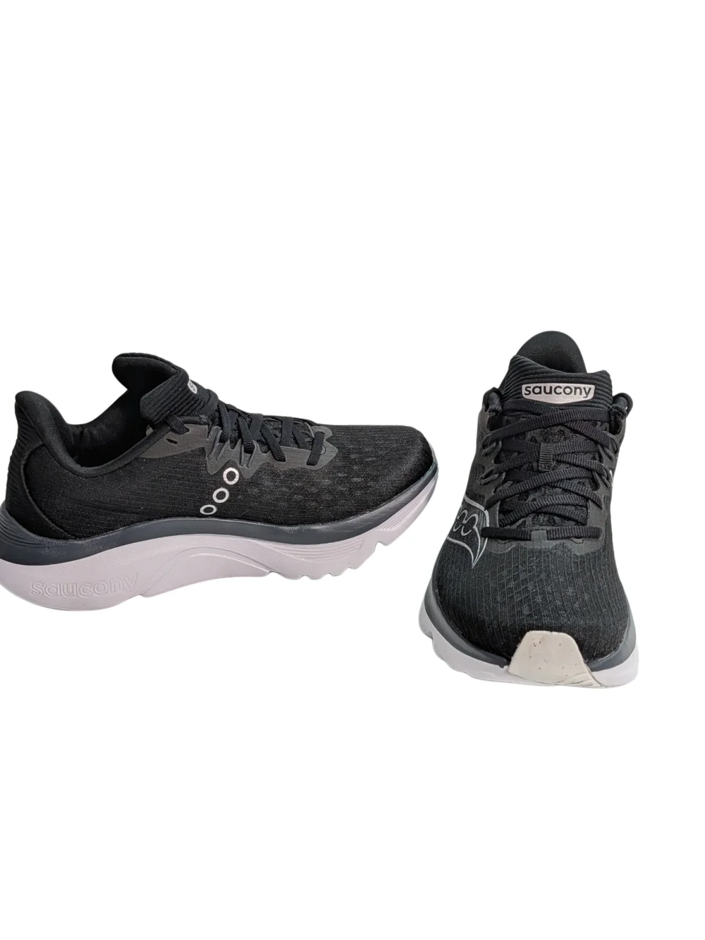 Saucony Kinvara 16 Women's Size 6 Black White Running Shoes S11020-200